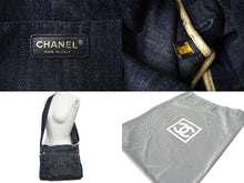 Load image into Gallery viewer, CHANEL シャネル ショルダーバッグ スパークリングデニム 10番台 ココマーク ネイビー A31987 ゴールド金具 美品 中古 62925