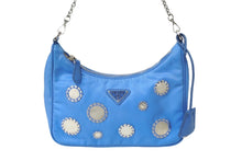 Load image into Gallery viewer, PRADA プラダ Re-Edition 2005 Re-Nylon チェーンワンショルダーバック ブルー ミラー シルバー金具 美品 中古 62930
