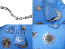 Load image into Gallery viewer, PRADA プラダ Re-Edition 2005 Re-Nylon チェーンワンショルダーバック ブルー ミラー シルバー金具 美品 中古 62930