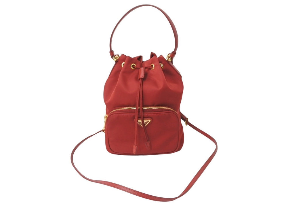 極美品 PRADA プラダ ハンドバッグ 2WAY トライアングルロゴ ナイロン ネレッド巾着 1BH038 中古 62931 