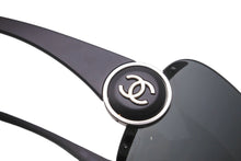 Load image into Gallery viewer, 極美品 CHANEL シャネル サングラス 6028 C.124/87 110 3N 2000&#39;s ココマーク ブラック シルバー金具 中古 62936