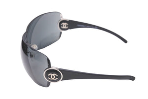 極美品 CHANEL シャネル サングラス 6028 C.124/87 110 3N 2000's ココマーク ブラック シルバー金具 中古 62936