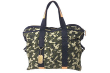 Load image into Gallery viewer, LOUIS VUITTON ルイヴィトン モノグラモフラージュ トレイ トートバッグ M95783 村上隆 マークジェイコブス カーキ 美品 中古 62951
