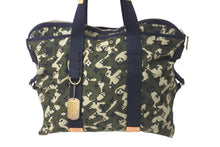 Load image into Gallery viewer, LOUIS VUITTON ルイヴィトン モノグラモフラージュ トレイ トートバッグ M95783 村上隆 マークジェイコブス カーキ 美品 中古 62951