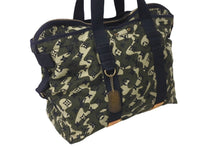 Load image into Gallery viewer, LOUIS VUITTON ルイヴィトン モノグラモフラージュ トレイ トートバッグ M95783 村上隆 マークジェイコブス カーキ 美品 中古 62951