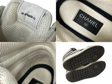 Load image into Gallery viewer, CHANEL シャネル ファブリック レザー ハイカットスニーカー サイズ41 G38804 Y55747 K3966 ホワイト ネイビー 良品 中古 62953