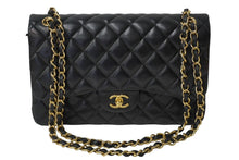Load image into Gallery viewer, 極美品 CHANEL シャネル チェーンショルダーバッグ マトラッセ30 Wフラップ A58600 ブラック 18番台 中古 62961