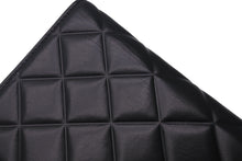 Load image into Gallery viewer, 極美品 CHANEL シャネル パスポートケース マトラッセ ココマーク ラムスキン ブラック 30番台シルバー金具 中古 62966