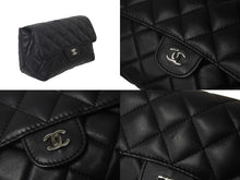 Load image into Gallery viewer, 極美品 CHANEL シャネル ポーチ マトラッセ 17番台 化粧ポーチ ラムスキン ブラック シルバー金具 中古 62973
