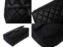 Load image into Gallery viewer, 極美品 CHANEL シャネル ポーチ マトラッセ 17番台 化粧ポーチ ラムスキン ブラック シルバー金具 中古 62973