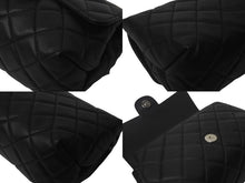 Load image into Gallery viewer, 極美品 CHANEL シャネル ポーチ マトラッセ 17番台 化粧ポーチ ラムスキン ブラック シルバー金具 中古 62973