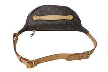 Load image into Gallery viewer, 極美品 LOUIS VUITTON ルイヴィトン ボディバッグ M43644 バムバッグ ブラウン モノグラムキャンバス 中古 62974
