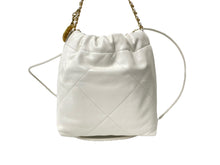 Load image into Gallery viewer, 極美品 CHANEL シャネル チェーンショルダーバッグ シャネル22 ミニ AS3980 プレート カーフスキン ホワイト 中古 62980
