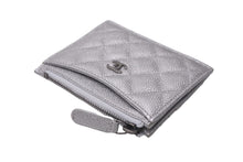 Load image into Gallery viewer, 極美品 CHANEL シャネル カードケース ココマーク AP0219 24番台 キャビアスキン シルバー 中古 63001