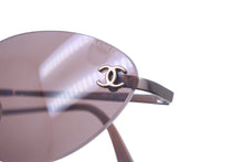 Load image into Gallery viewer, 極美品 CHANEL シャネル サングラス 53▫︎19 130 4003 c.116/75 ココマーク リムネス プラスチック パープル 銅金具 中古 63007
