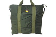 Load image into Gallery viewer, 極美品 HUMAN MADE ヒューマンメード HELMET BAG 2WAY ショルダー トートバッグ 22AW カーキ ブラウン 中古 63069