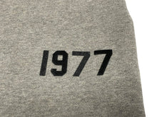 Load image into Gallery viewer, ESSENTIALS エッセンシャルズ ハーフパンツ 1977ロゴ スウェットショーツ グレー サイズXL コットン 美品 中古 63071