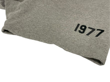 Load image into Gallery viewer, ESSENTIALS エッセンシャルズ ハーフパンツ 1977ロゴ スウェットショーツ グレー サイズXL コットン 美品 中古 63071