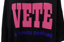 画像をギャラリービューアに読み込む, VETEMENTS ヴェトモン 23SS ユーズド加工ロゴ エンボスプリントTシャツ 23SS ブラック サイズS UE63TR740B 美品 中古 63075 