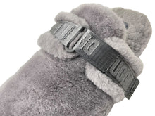 Load image into Gallery viewer, UGG アグ サンダル ヴァンプストラップ メンズ グレー ロゴ F19821A JP靴サイズ30 ポリエステル 靴 ルームスリッパ 室内 室外 中古 63093