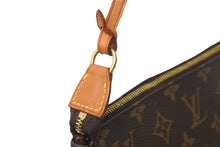 Load image into Gallery viewer, LOUIS VUITTON ルイヴィトン アクセサリーポーチ ポシェットアクセソワール M51980 モノグラム 美品 中古 63109