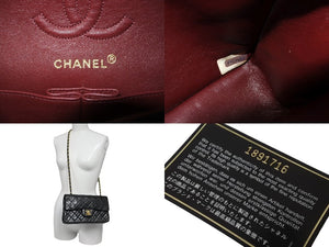 CHANEL シャネル Wフラップ マトラッセ チェーン ショルダーバッグ 23cm 2番台 ラムスキン ブラック ゴールド金具 美品 中古 63126