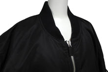 Load image into Gallery viewer, PRADA プラダ Re-Nylon ボンバージャケット サイズL SGB903 ブラック トライアングルロゴ ポーチ ナイロン 美品 中古 63176