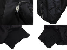 Load image into Gallery viewer, PRADA プラダ Re-Nylon ボンバージャケット サイズL SGB903 ブラック トライアングルロゴ ポーチ ナイロン 美品 中古 63176