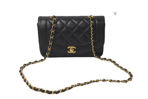 極美品 CHANEL シャネル チェーンショルダーバッグ ダイアナマトラッセ 22 3番台 ラムスキン ブラック ゴールド金具 中古 63467