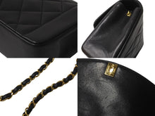 Load image into Gallery viewer, 極美品 CHANEL シャネル チェーンショルダーバッグ ダイアナマトラッセ 22 3番台 ラムスキン ブラック ゴールド金具 中古 63467