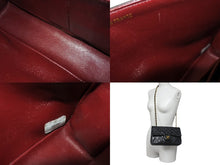 Load image into Gallery viewer, CHANEL シャネル Wフラップ マトラッセ チェーン ショルダーバッグ 23cm 4番台 ラムスキン ブラック ゴールド金具 美品 中古 63468