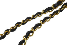 Load image into Gallery viewer, CHANEL シャネル Wフラップ マトラッセ チェーン ショルダーバッグ 23cm 4番台 ラムスキン ブラック ゴールド金具 美品 中古 63468