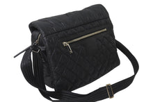 Load image into Gallery viewer, CHANEL シャネル ココクーン ナイロンキルティングショルダーバッグ 13番台 ブラック 美品 中古 63469