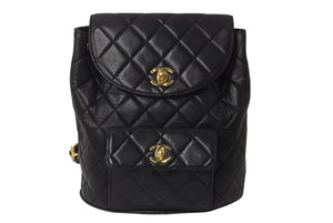 CHANEL シャネル マトラッセ リュック Wココマーク バックパック ココマーク 2番台 1993年 ラムスキン ブラック ゴールド金具 良品 中古 63472