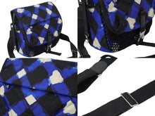 Load image into Gallery viewer, CHANEL シャネル エアライン ショルダーバック メッセンジャーバッグ A93385 ブルー ブラック ホワイト シルバー金具 中古 63485