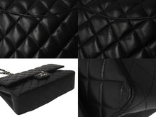 Load image into Gallery viewer, 極美品 CHANEL マトラッセWフラップチェーンショルダー 23番台 25cm ショルダーバッグ ブラック シルバー金具 ラムスキン 中古 63486