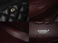 Load image into Gallery viewer, 極美品 CHANEL マトラッセWフラップチェーンショルダー 23番台 25cm ショルダーバッグ ブラック シルバー金具 ラムスキン 中古 63486