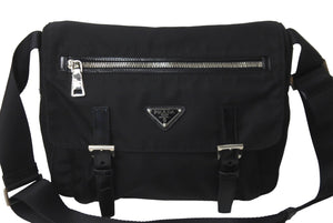 PRADA プラダショルダーバッグ BT0713 トライアングルロゴ ナイロン レザー ブラック シルバー金具 美品 中古 63500 