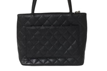 Load image into Gallery viewer, CHANEL シャネル ハンドバッグ 復刻トート キャビアスキン マトラッセ ココマーク 6番台 シルバー金具 美品 中古 63521
