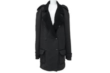 Load image into Gallery viewer, CHANEL シャネル ダブルブレスコート P29494V19654 ボア ブラック シルバーボタン 06P サイズ46 美品 中古 63525