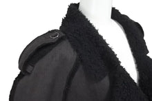 Load image into Gallery viewer, CHANEL シャネル ダブルブレスコート P29494V19654 ボア ブラック シルバーボタン 06P サイズ46 美品 中古 63525
