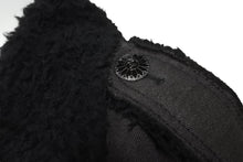 Load image into Gallery viewer, CHANEL シャネル ダブルブレスコート P29494V19654 ボア ブラック シルバーボタン 06P サイズ46 美品 中古 63525
