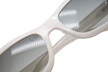 Load image into Gallery viewer, CHANEL シャネル サングラス ココマーク サイズ57◻︎17 130 ホワイト プラスチック 6024 c.935/11 良品 中古 63539