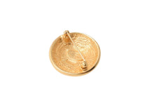 Load image into Gallery viewer, CHANEL シャネル ブローチ ココマーク ゴールド GP 小物 アクセサリー ユニセックス 美品 中古 63540