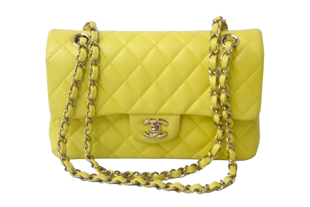 極美品 CHANEL マトラッセ Wフラップ チェーンショルダー キャビアスキン ランダム 23cm ショルダーバッグ イエロー ゴールド金具 中古 63542