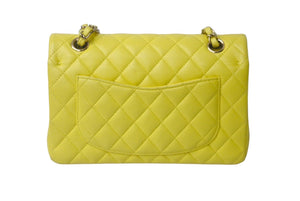 極美品 CHANEL マトラッセ Wフラップ チェーンショルダー キャビアスキン ランダム 23cm ショルダーバッグ イエロー ゴールド金具 中古 63542