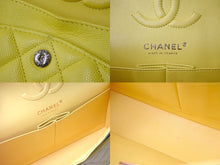 Load image into Gallery viewer, 極美品 CHANEL マトラッセ Wフラップ チェーンショルダー キャビアスキン ランダム 23cm ショルダーバッグ イエロー ゴールド金具 中古 63542