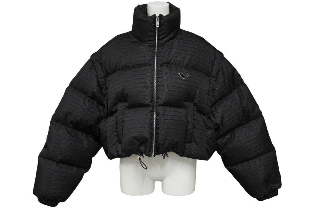 PRADA プラダ ダウンジャケット クロップド リサイクルナイロン ブラック サイズ42 229Y056 S222 11FC 美品 中古 63543 