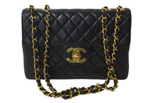 Load image into Gallery viewer, 極美品 CHANEL シャネル 中マトラッセ チェーン 30cm デカココマーク ショルダーバッグ 4番台 ラムスキン ゴールド金具 ロゴ 中古 63547