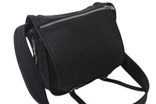 Load image into Gallery viewer, 極美品 新型 CHROME HEARTS クロムハーツ ギャラ付き タイニー ソフトショルダーバッグ ダガーファスナー ブラック 中古 63551